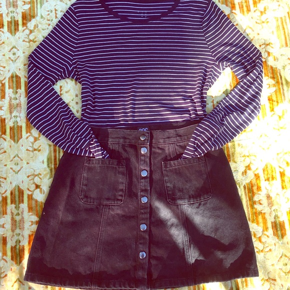 Urban Outfitters Dresses & Skirts - High waisted button up faded black jean skirt